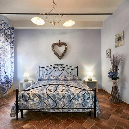 סטורניה Agriturismo Montecrespini מראה חיצוני תמונה