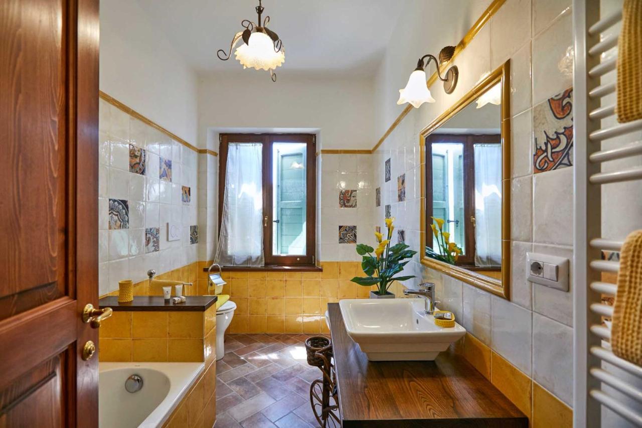 סטורניה Agriturismo Montecrespini מראה חיצוני תמונה